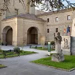 Parador De Sto. Domingo Bernardo De Fresneda