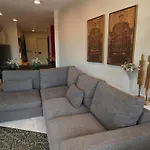 Apartaments Turistics Cardona, Magi