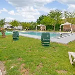 Lovely Home In El Coronil With Kitchenette