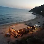 Lluna Beach Bara