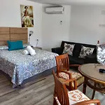 La Buena Siesta