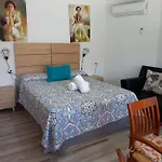 La Buena Siesta