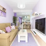 Global Properties, Estudio para parejas en la playa del Puerto de Sagunto