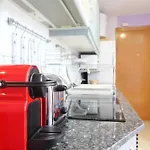 Global Properties, Estudio para parejas en la playa del Puerto de Sagunto