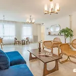 Granada Suites By Olala Homes