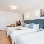 Granada Suites By Olala Homes