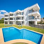 Apartment Oratge Beach Views By Interhome