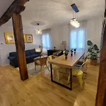 Habitacion En Apartamento Con Zonas Comunes Compartida Hp
