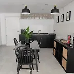 Chalet Loft Abantos - 120m2 más Terraza y Jardín Independiente
