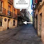 Apartamento en pleno centro al lado Catedral. WIFI.