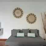 La Casa Amarilla