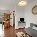 La Casa Amarilla