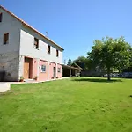 Galihost - Casa Con Jardin En Cambados