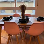 Apartamento Junto A La Feria Con 2 Dormitorios Y Aire Acondicionado