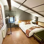 Masia de Queralt Luxury Casa Rural con Spa y Vistas