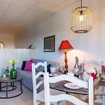 Luxury Singular Apartments Orange