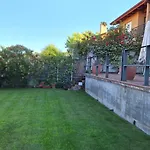 Estancia Con Jardin Entre Golf Y Monte - Cerca Logrono