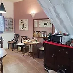 La Solana, Alojamiento Y Alfareria