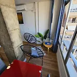 Bonito, luminoso y centrico apartamento con piscina y vistas al mar