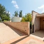 Villa Lola
