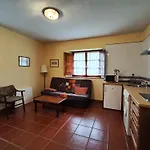 Apartamentos La Montanesa