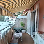 Petit apartament acollidor i lluminós amb terrassa