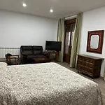 Hostal Aribel Longinos