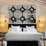 Casa de Triana Luxury Suites by Casa del Poeta
