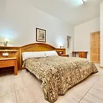 Alta Beachside Apartments