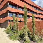Resort Y Piscina Junto A La City