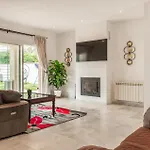 Lovely Home In Bollullos De La Mitacion