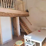 Calida Casa Familiar
