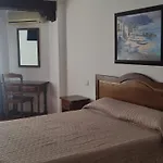 Hostal Restaurante La Roda