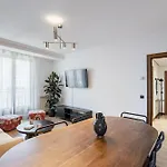 Rio Apartments By Olala Homes