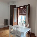 APARTAMENTOS DELUXE PALACIO DE LOS JERÓNIMOS free parking