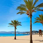 Nuevo, Primera Linea De Playa, Con Piscina Y Vistas Al Mar