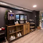 U-Hotel Dario Lugo