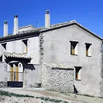 17Th Century Farmhouse In Bages Near Montserrat