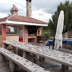Casa Turistica Villa Carmen, Con Chimenea, Amplia Zona De Jardin, Barbacoa, Piscina Y Garaje