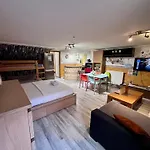 STILISH LOFT IN THE BEACH, piscina y mar