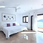 VILLA AUREA-Cala Mesquida- Primera linea de Mar