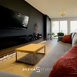 Pink Lake View Apartment