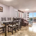 Relax In Our Luxury Home - Terrace, Pool & Parking