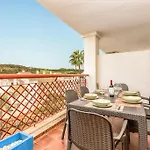 Relax In Our Luxury Home - Terrace, Pool & Parking