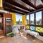 Villa A Pie De Mar