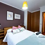 Apartamento Con Garaje, Centrico Y Luminoso