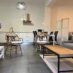 Villa Marta Loft Diafano Con Jardin Y Aparcamiento En Villa Historica