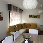 Apartamento Xacobe Grove, 120 Metros Totalmente Equipado, Luminoso, Centrico Y Con Plaza De Garaje