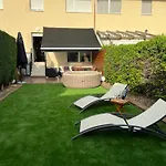 Adosado Con Jacuzzi En Anguciana