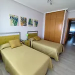 Apartamento De Tres Dormitorios Con Garaje Y Todos Los Servicios Cerca